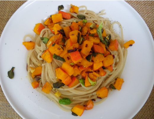 Rezepte - Pasta & Gemüse - Pasta mit Kürbis - clean eating, vollwertig, glutenfrei & vegan