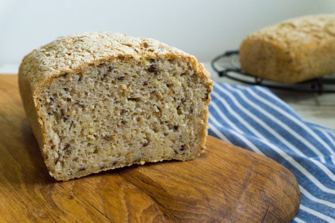 Rezepte - Brot - helles Mehrkornbrot - glutenfrei & veagn - clean baking