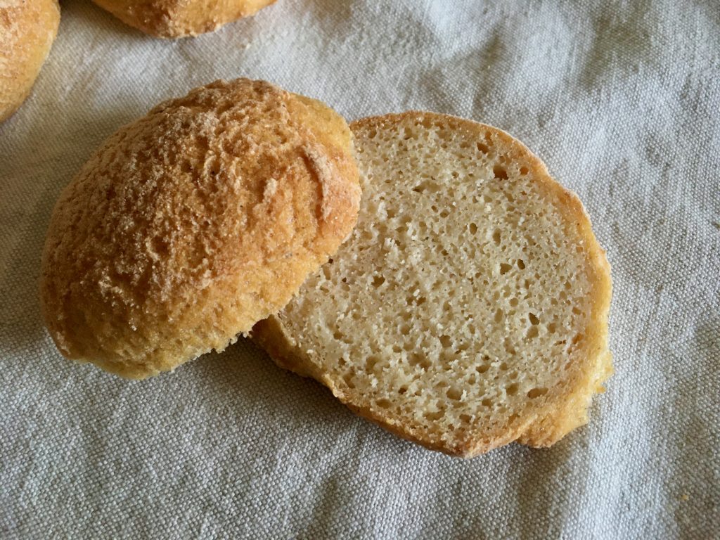 Rezept für helle Brötchen mit Sauerteig - glutenfrei & vegan 