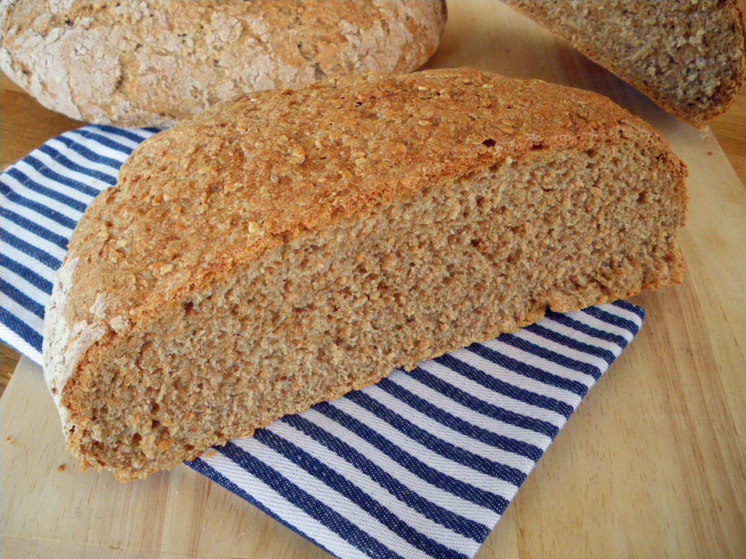 Rezepte -Brot - UrDinkel Sesam Brot - weizenfrei backen