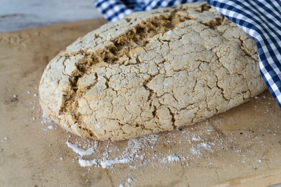 Rezepte - Brot - helles Landbrot - Haferflocken - glutenfrei - vegan - clean baking - ohne Stärkemehl