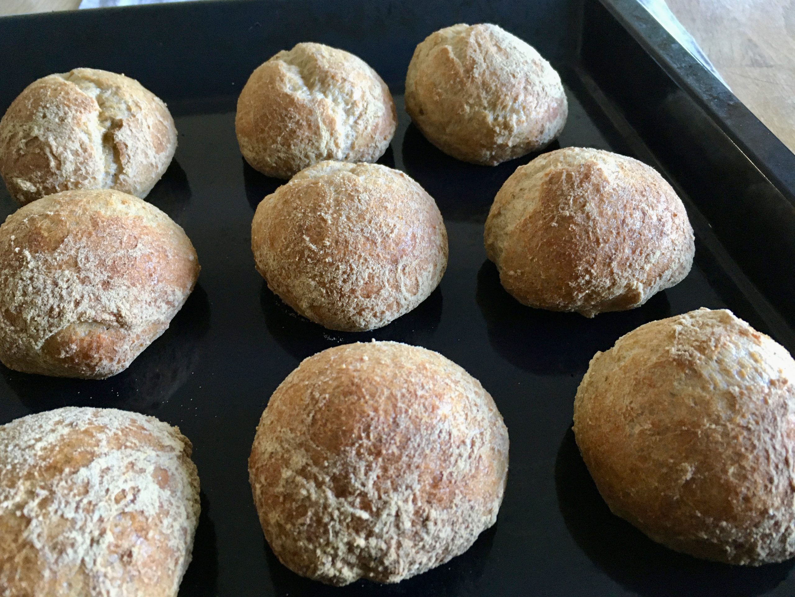 Rezept für glutenfreie Frühstücksbrötchen mit Übernachtgare - glutenfrei vollwertig vegan gesund backen