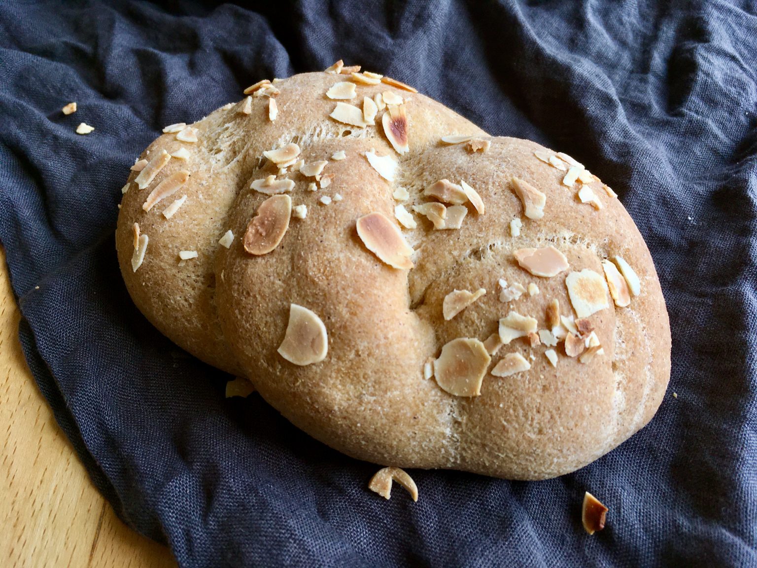 gesunder Hefezopf - Osterzopf - glutenfrei vollwertig vegan zuckerfrei