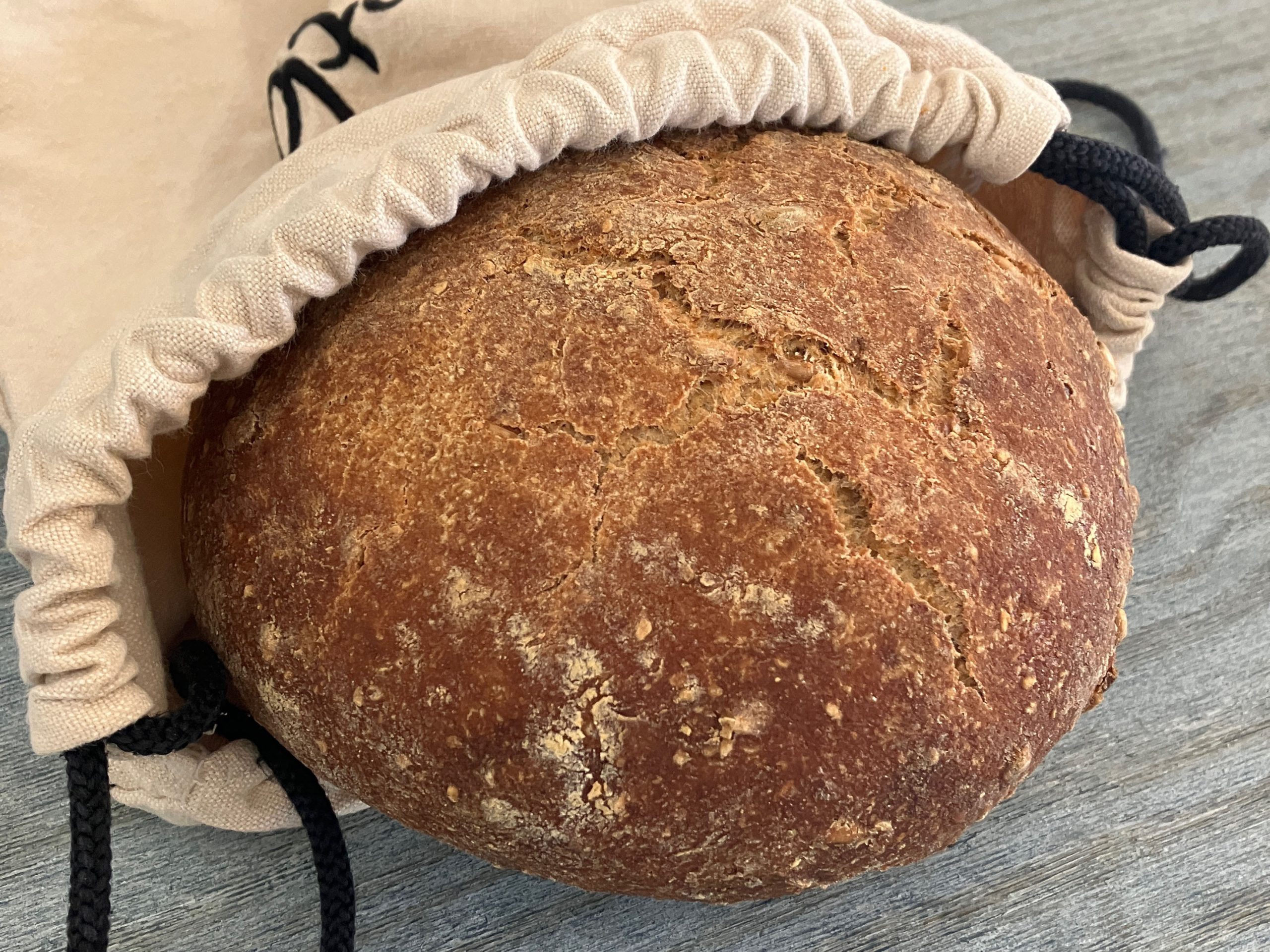 Rezept für vollwertiges glutenfreies Saatenbrot mit Sauerteig