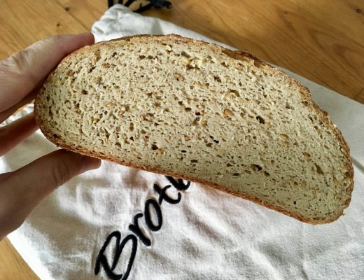 glutenfreies Brot mit Sauerteig und Flohsamenschalen - basisches Ernährung - glutenfrei - vegan - vollwertig